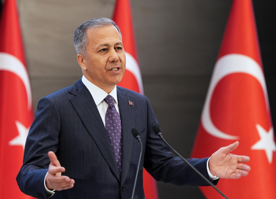 İçişleri Bakanı Ali Yerlikaya: 25 ilde düzenlenen Kuyu-8 operasyonlarında 54 şüpheli yakalandı